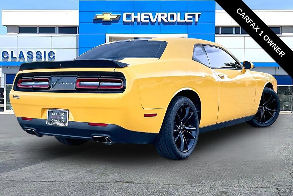 Used 2018 Dodge Challenger SXT w/ Blacktop Package RWD image 18