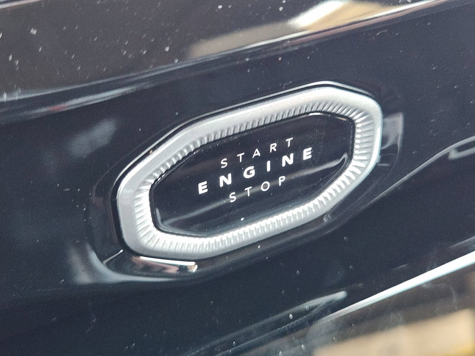 New 2026 Jeep Grand Cherokee Limited AWD/4WD image 18