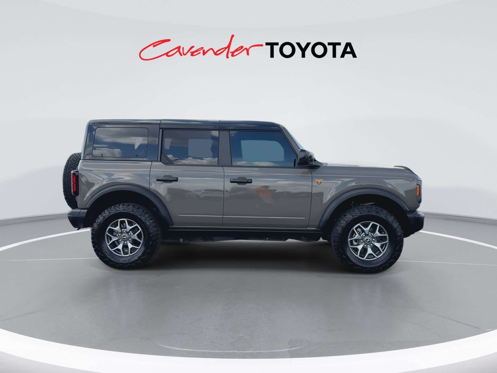 Used 2025 Ford Bronco Badlands AWD/4WD image 9