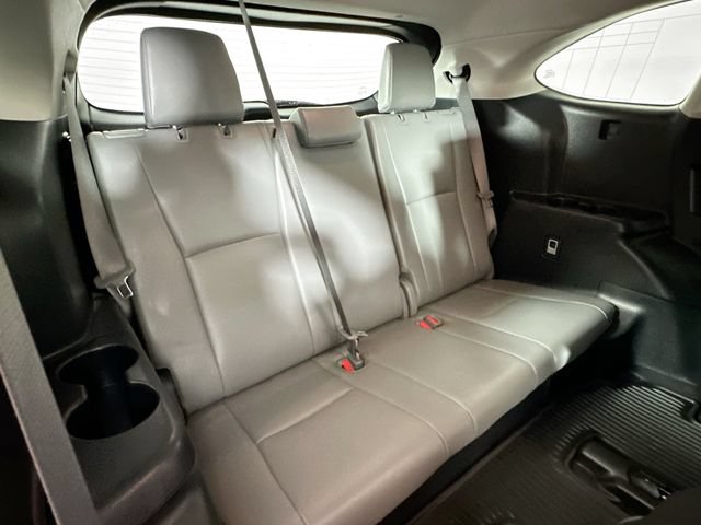 Used 2023 Toyota Highlander XLE AWD/4WD image 26