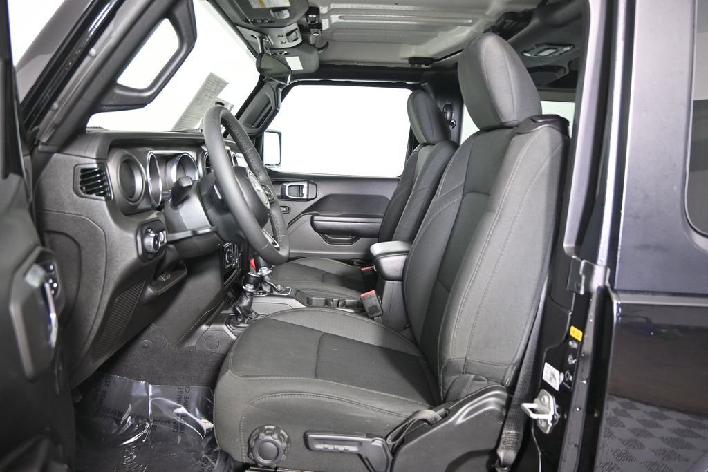 Used 2023 Jeep Wrangler Sport S image 19