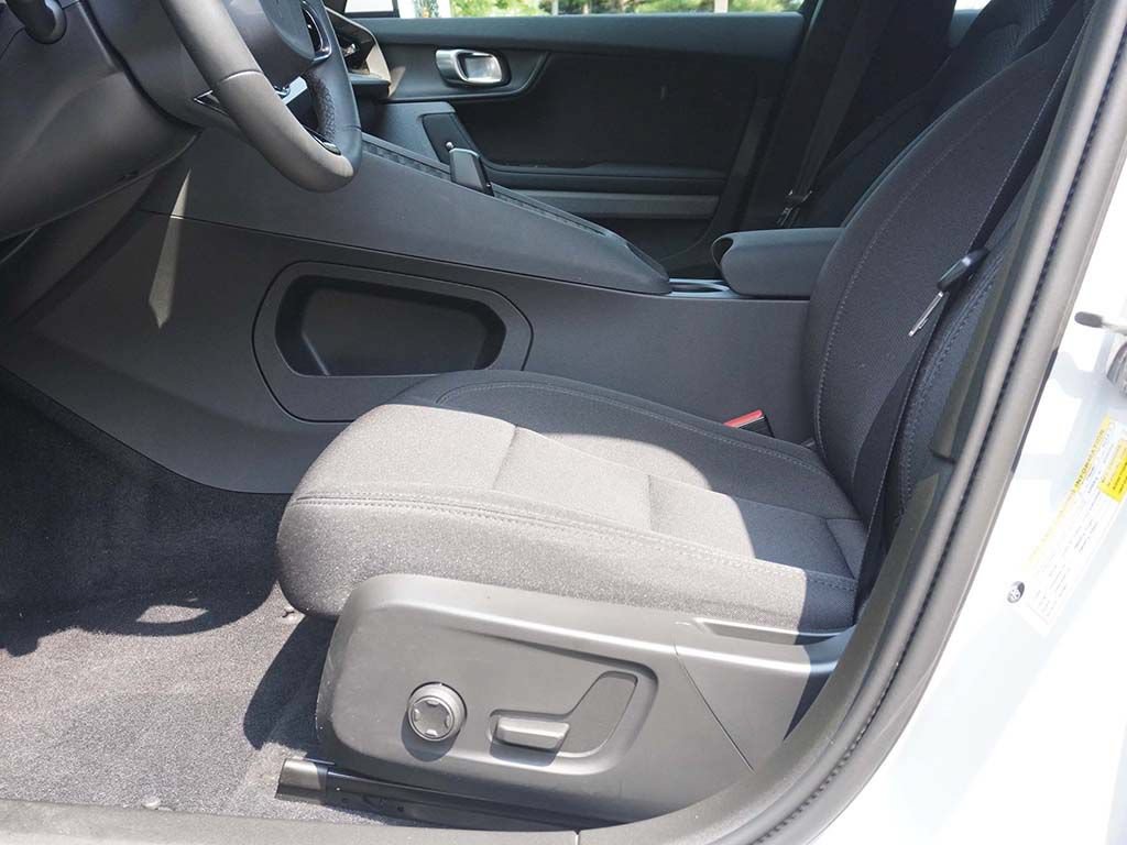 Used 2023 Polestar Polestar 2 w/ Pilot Pack AWD/4WD image 29