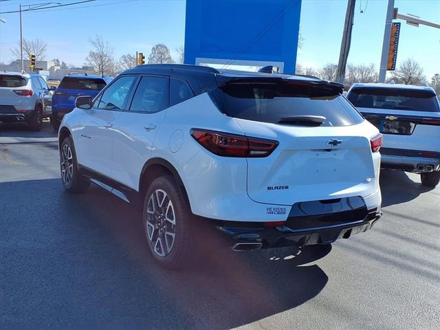 Used 2023 Chevrolet Blazer RS FWD image 4