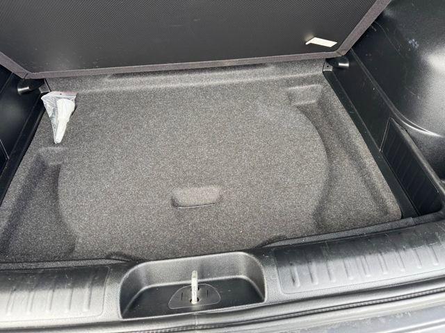 Used 2020 Jeep Cherokee Latitude Plus w/ Cold Weather Group image 86