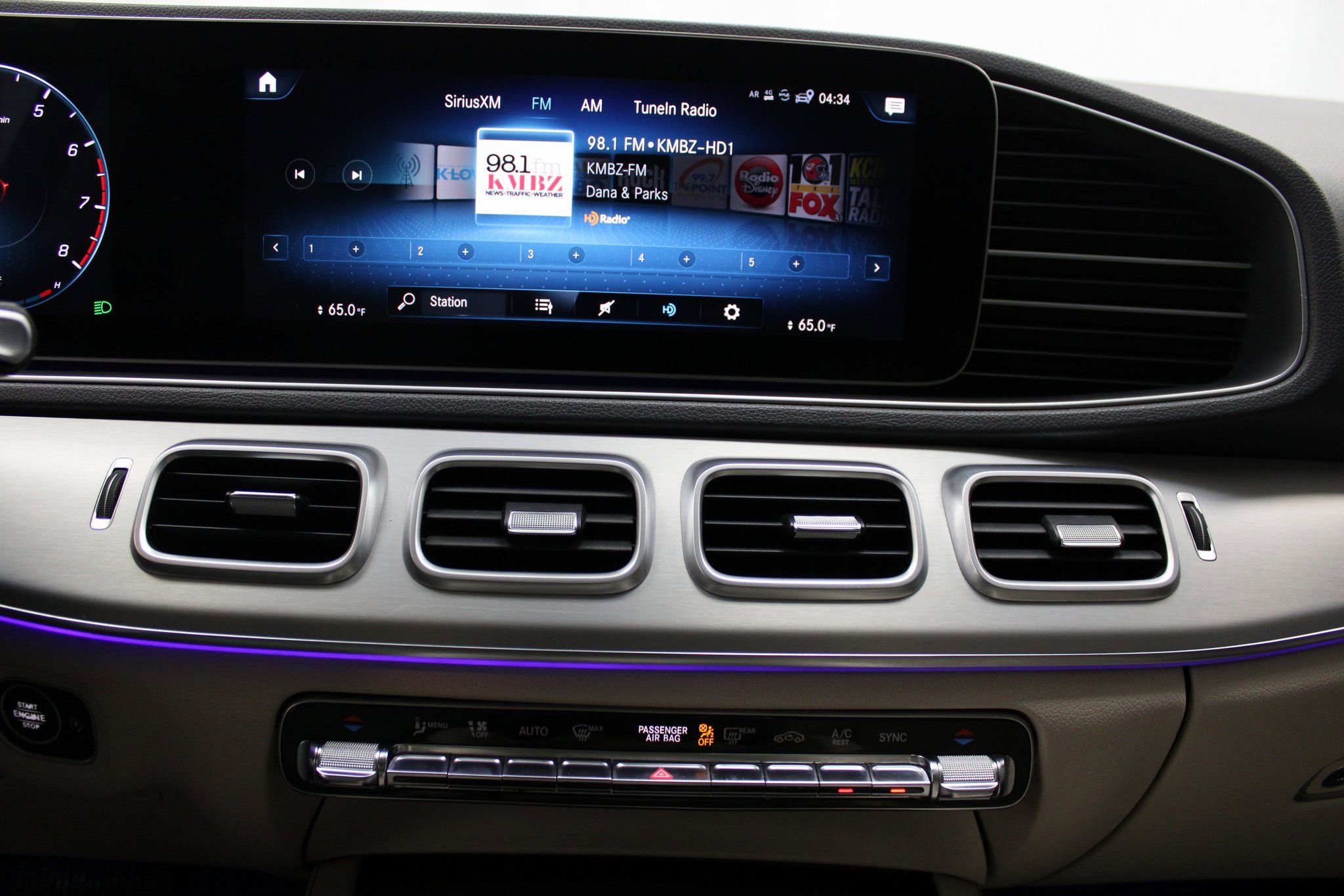 Used 2020 Mercedes-Benz GLE 350 4MATIC w/ Premium Package image 41