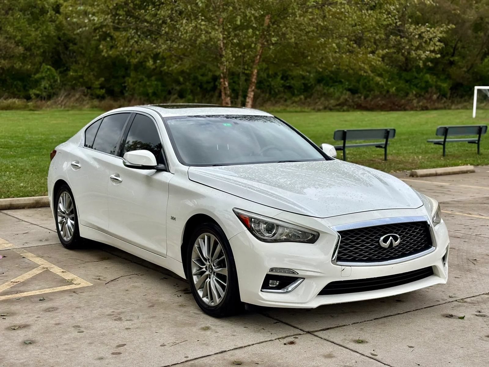 Used 2018 INFINITI Q50 Luxe RWD image 3