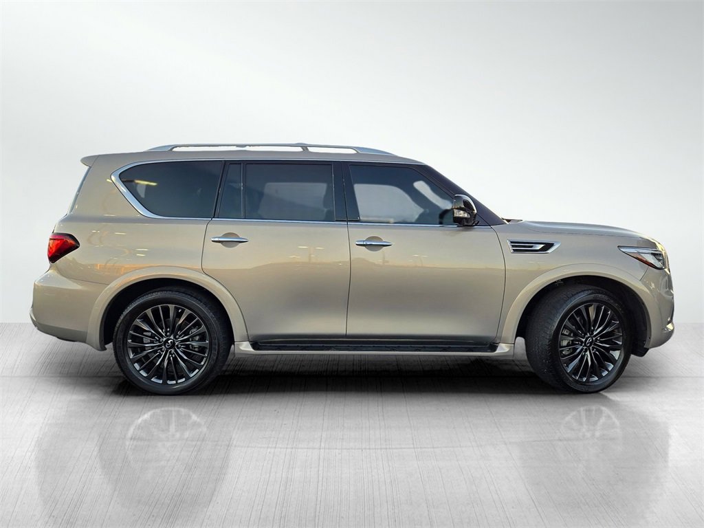 Used 2024 INFINITI QX80 Sensory image 3