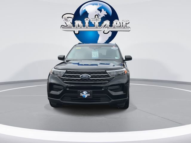 Used 2022 Ford Explorer XLT image 3