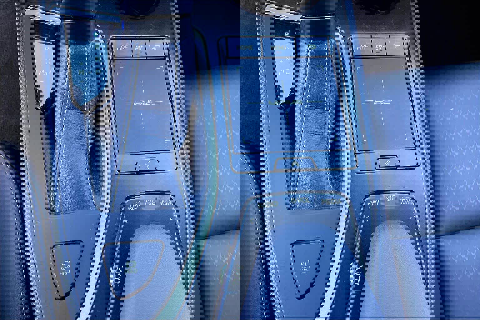 Used 2020 Lexus UX 200 w/ Accessory Package 2 image 33