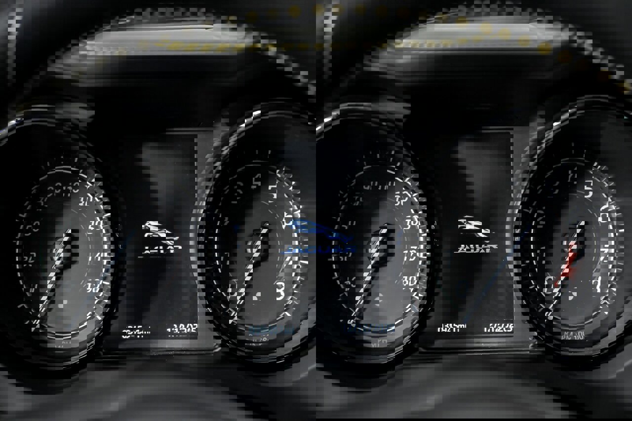 Used 2018 Jaguar F-TYPE 400 Sport image 21