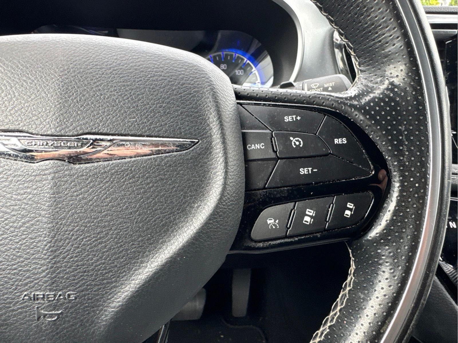 Certified 2020 Chrysler Pacifica Limited FWD image 25