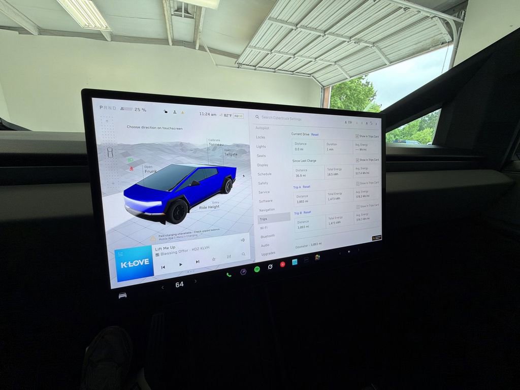 Used 2025 Tesla Cybertruck AWD Crew Cab image 11