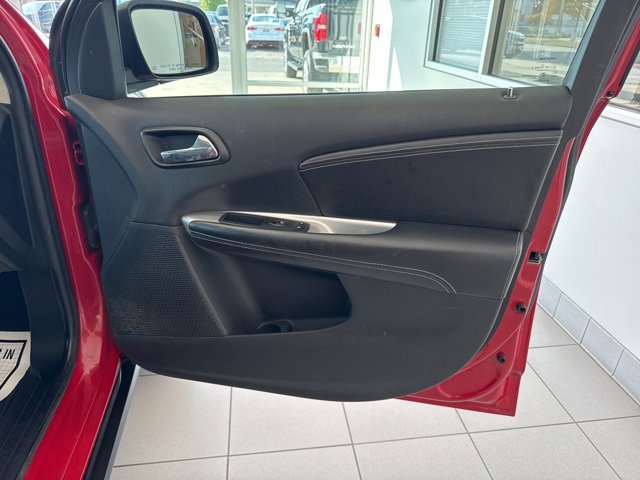 Used 2013 Dodge Journey SXT image 19