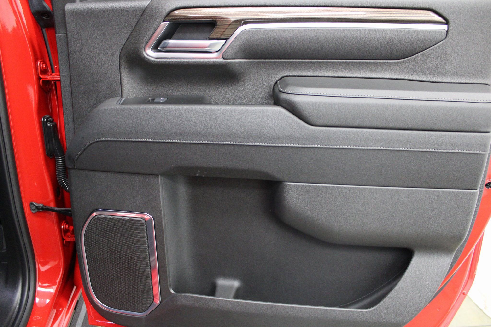 Used 2025 Chevrolet Silverado 2500 LT image 24