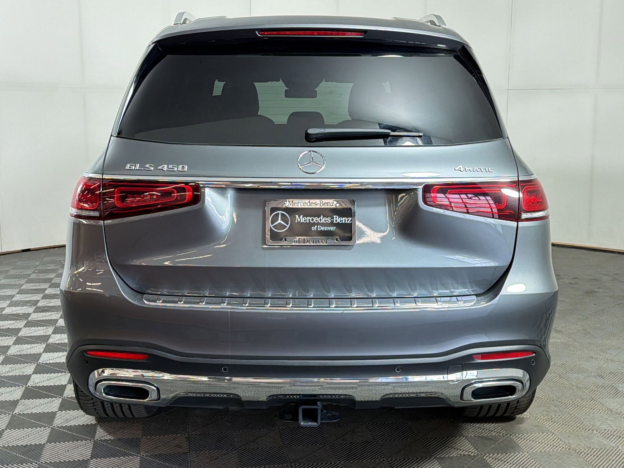 Used 2023 Mercedes-Benz GLS 450 4MATIC image 10