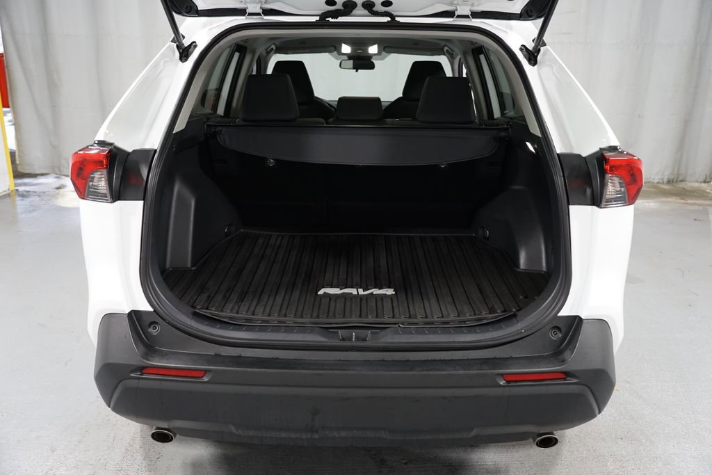 Certified 2025 Toyota RAV4 LE image 32