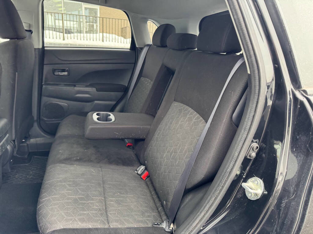 Used 2020 Mitsubishi Outlander Sport SE image 5