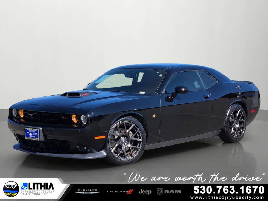 Used 2017 Dodge Challenger R/T Scat Pack RWD image 1