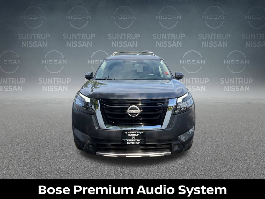 Certified 2025 Nissan Pathfinder Platinum w/ Cargo Package AWD/4WD image 10