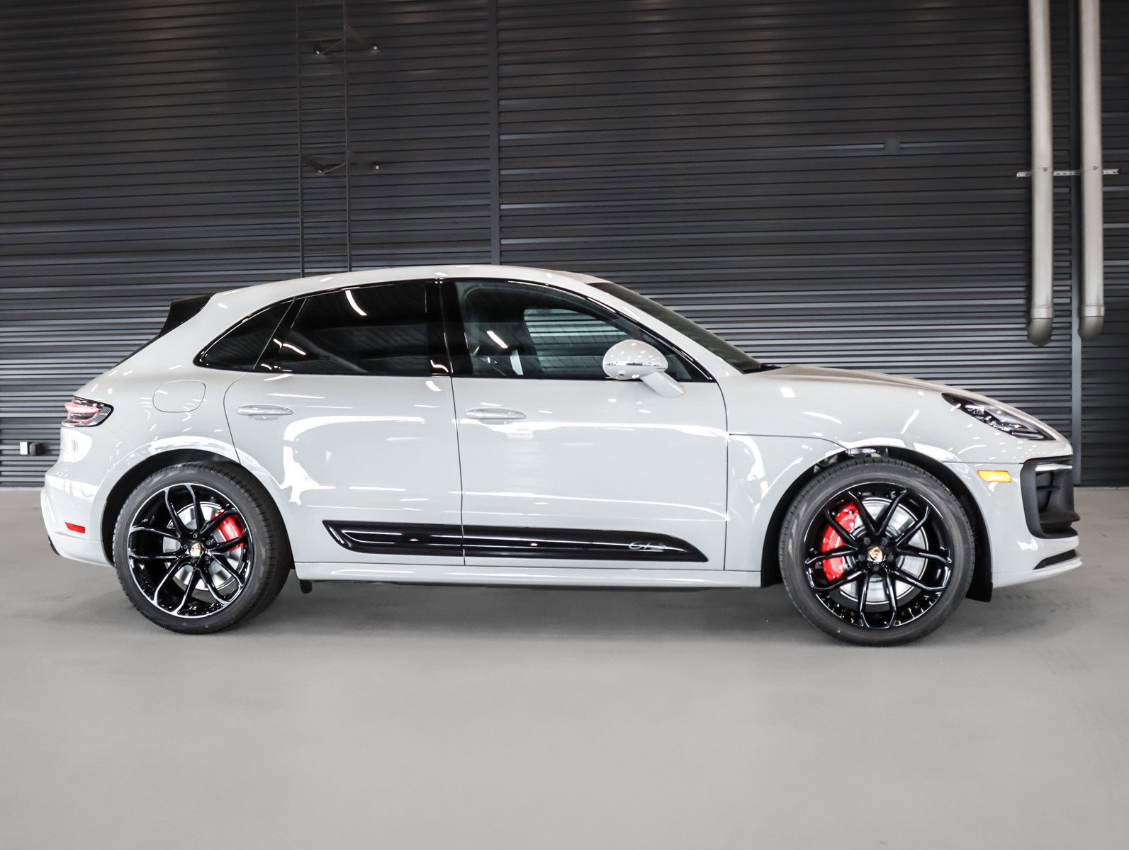 New 2026 Porsche Macan GTS image 11