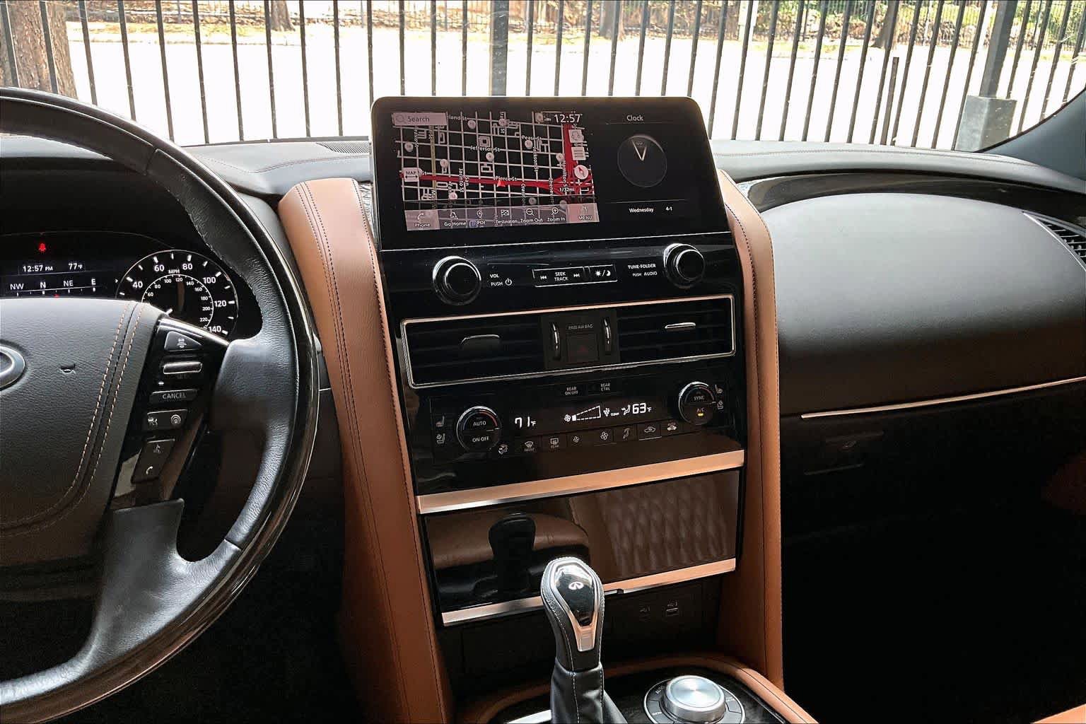 Used 2024 INFINITI QX80 Sensory AWD/4WD image 6