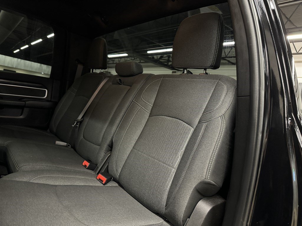 Used 2019 RAM 2500 Big Horn w/ Black Appearance Package AWD/4WD image 27