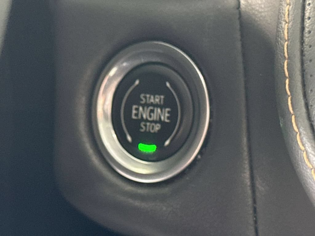 Used 2023 GMC Yukon AT4 AWD/4WD image 22