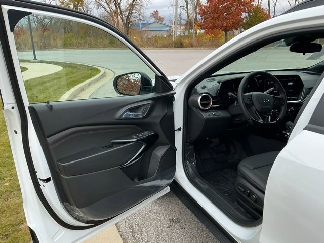 New 2026 Chevrolet Trax RS image 11