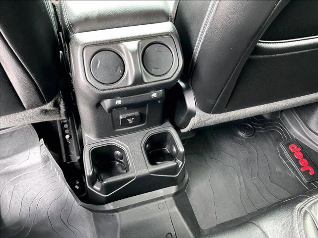 Used 2022 Jeep Gladiator Overland w/ Popular Equipment Package AWD/4WD image 24
