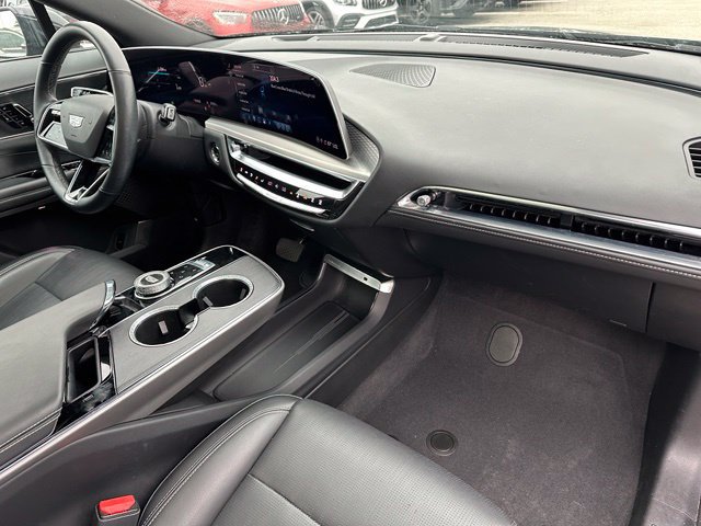 Used 2024 Cadillac Lyriq Luxury AWD/4WD image 9