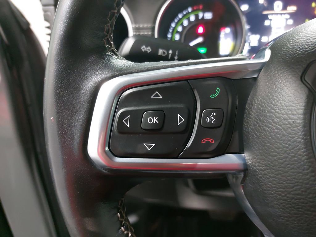 Used 2023 Jeep Wrangler Unlimited Sahara w/ Cold Weather Group image 16