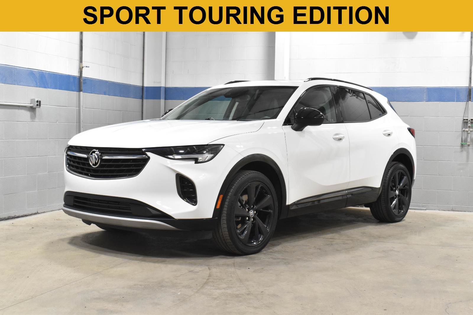 Used 2023 Buick Envision Essence w/ Sport Touring Package AWD/4WD image 4