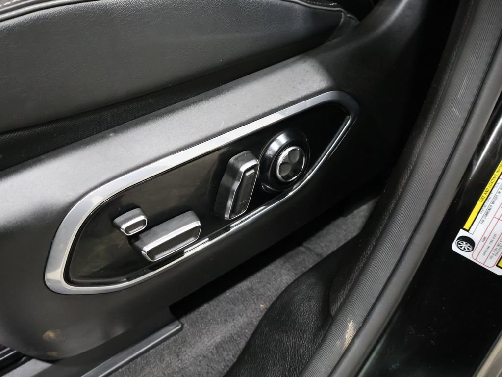 Certified 2022 Jeep Grand Cherokee Overland w/ Luxury Tech Group IV image 13