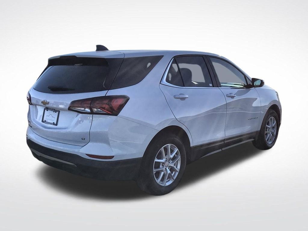 Used 2024 Chevrolet Equinox LT w/ LPO, Floor Liner Package FWD image 9