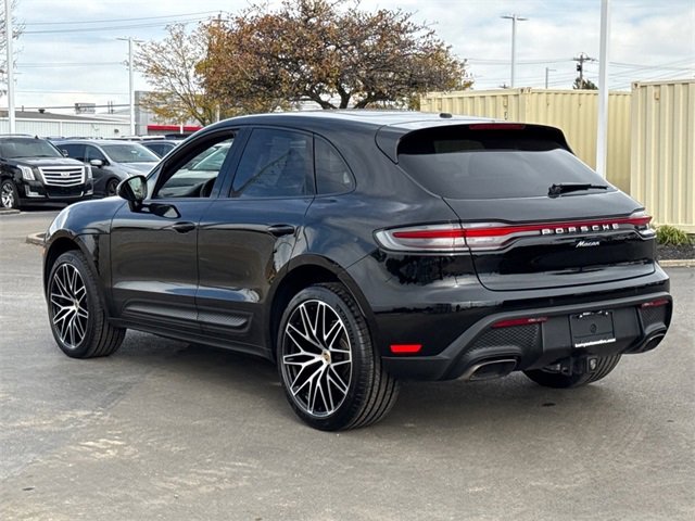 Used 2023 Porsche Macan Turbo image 4