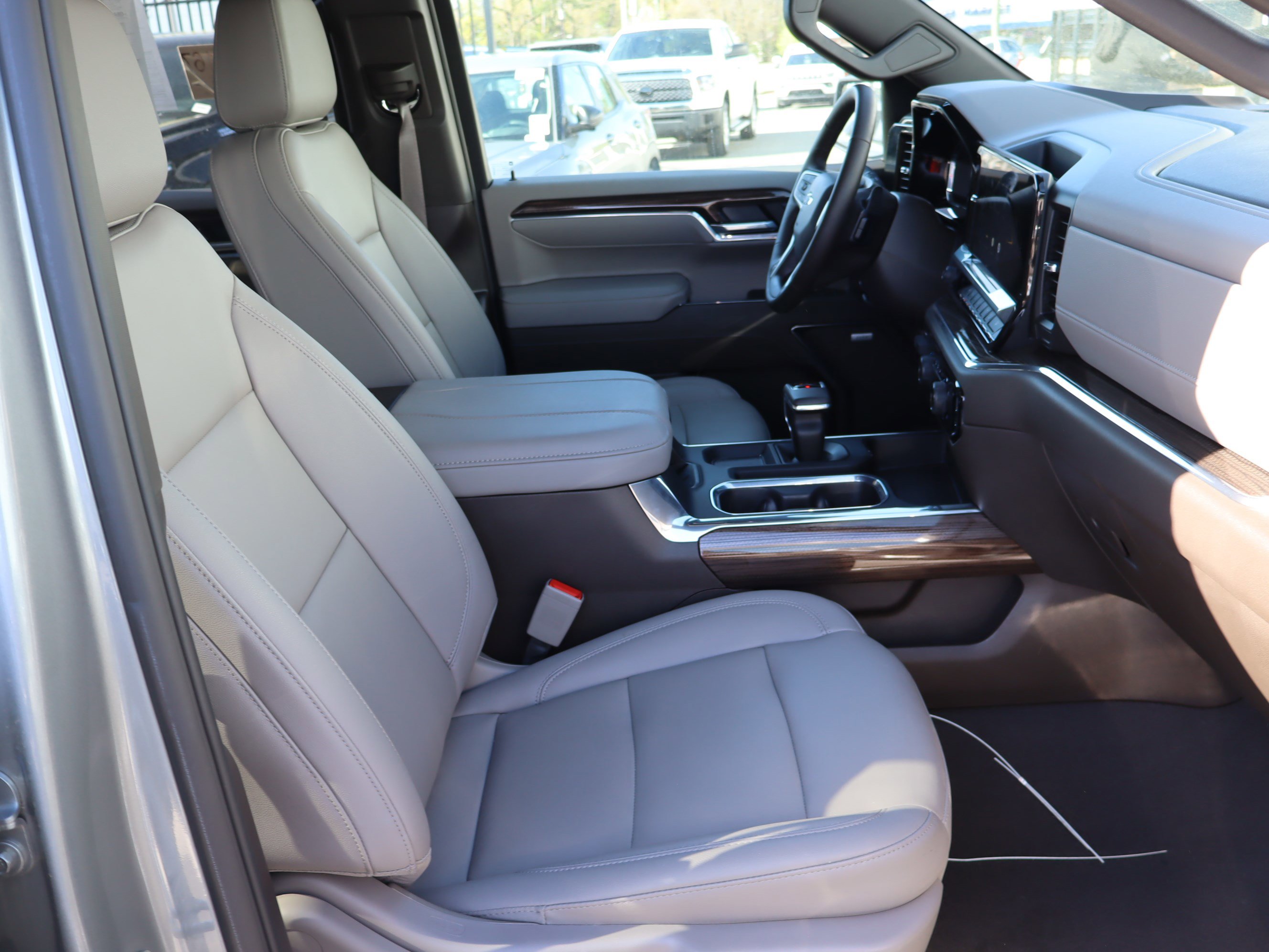 Used 2024 Chevrolet Silverado 1500 RST image 37