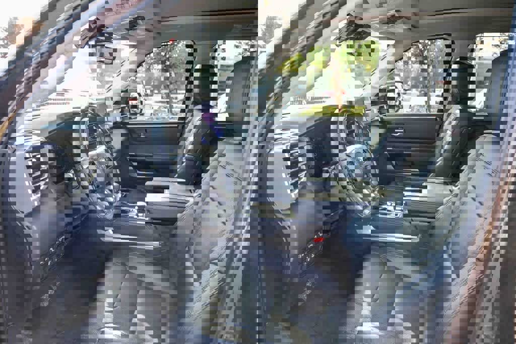 Used 2023 Toyota Sequoia Limited image 18