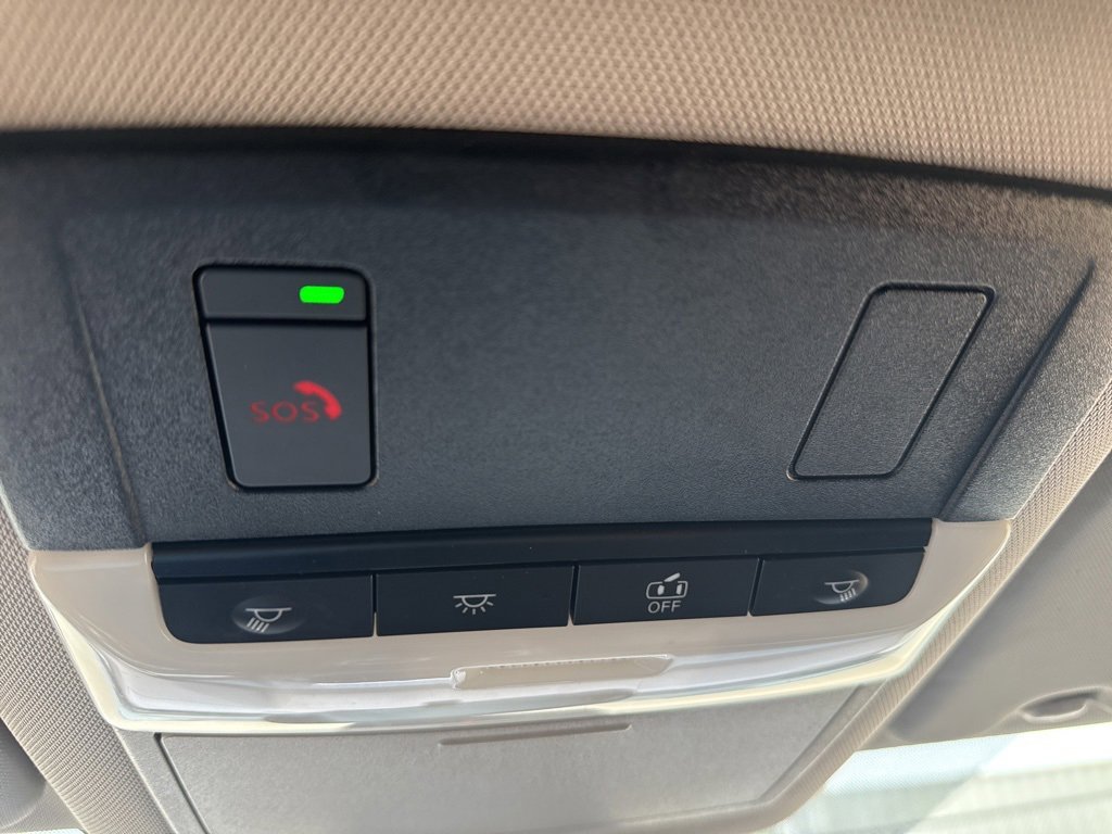 Used 2021 Nissan Rogue SV image 26