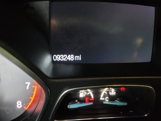 Used 2018 Ford Escape SE w/ SE SYNC Package image 3