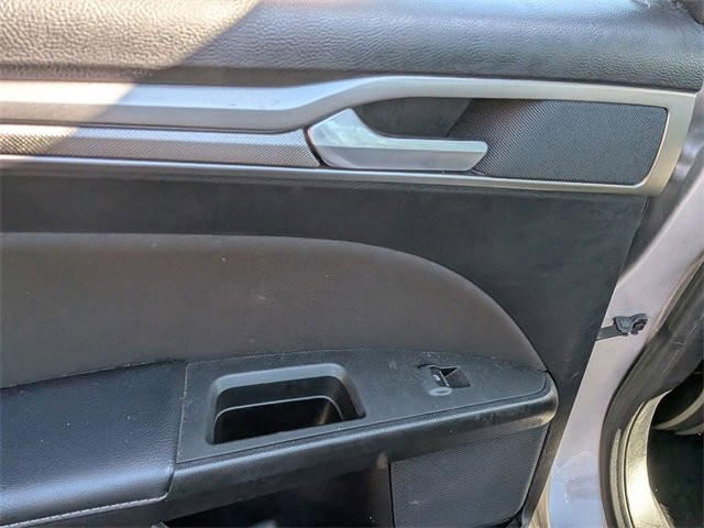 Used 2019 Ford Fusion SE image 26