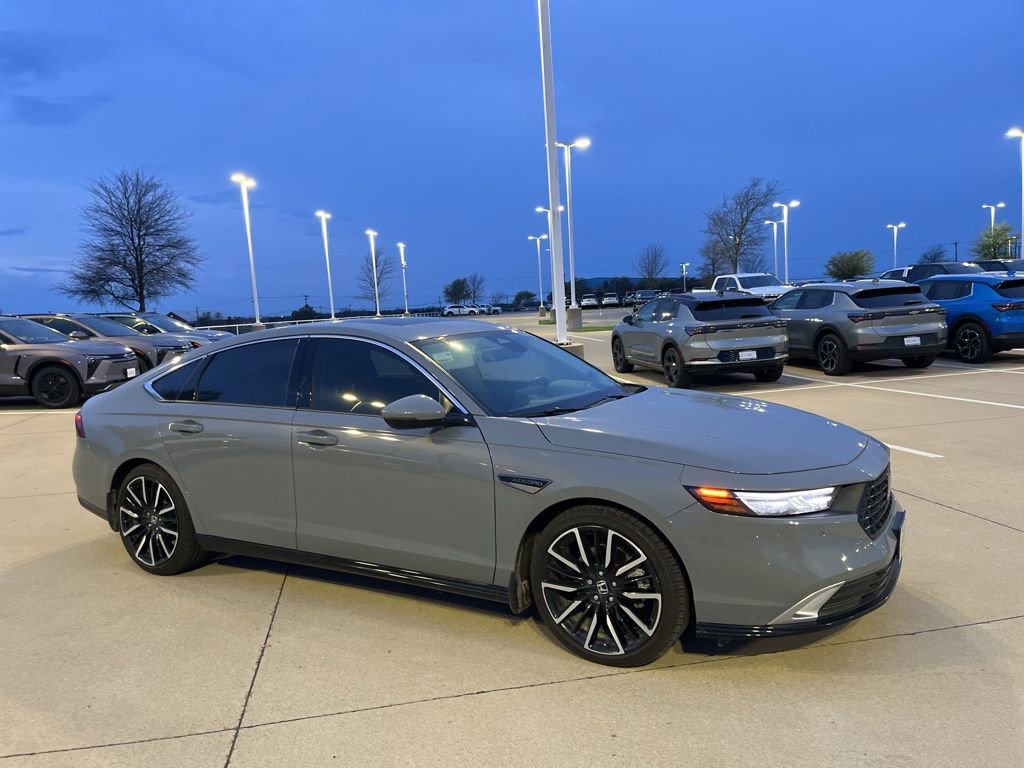 Used 2025 Honda Accord Touring image 7