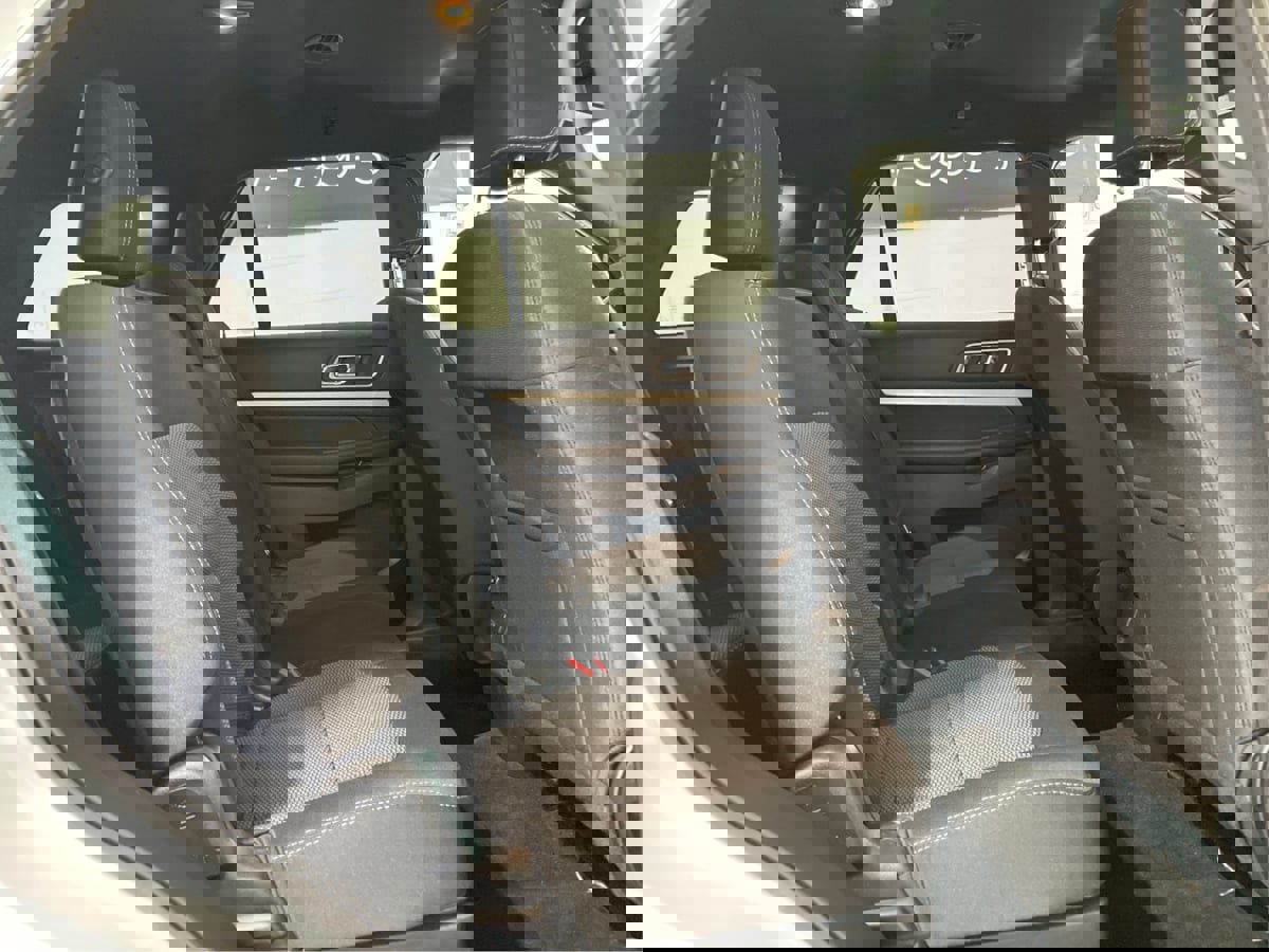 Used 2017 Ford Explorer XLT AWD/4WD image 15