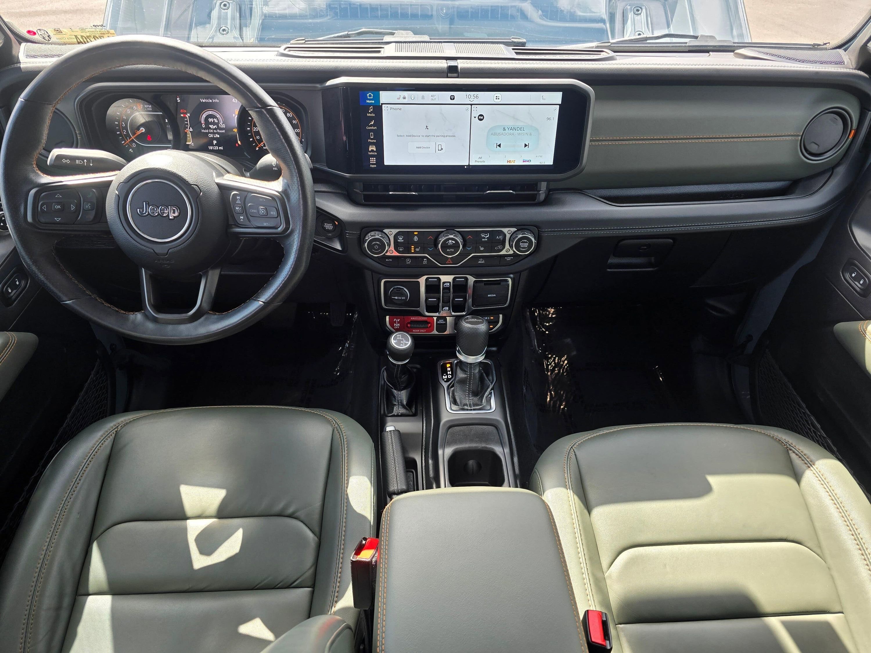Used 2024 Jeep Gladiator Mojave w/ Convenience Group image 17