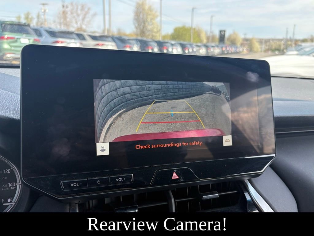 Used 2023 Toyota Venza Nightshade AWD/4WD image 9