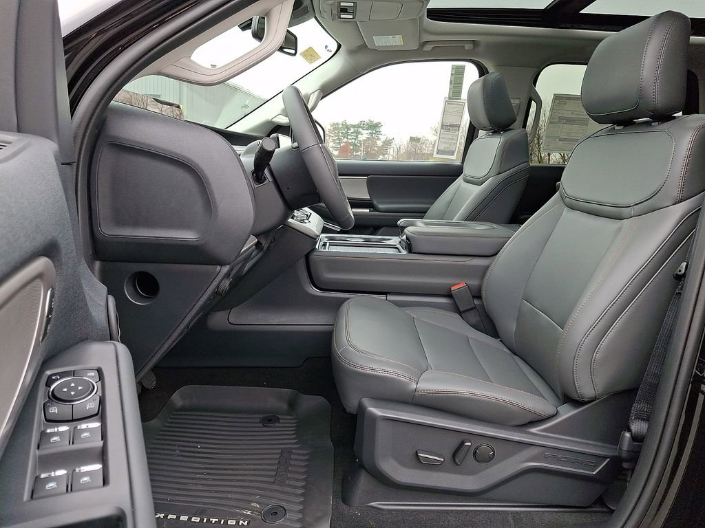 New 2025 Ford Expedition Max Active image 11