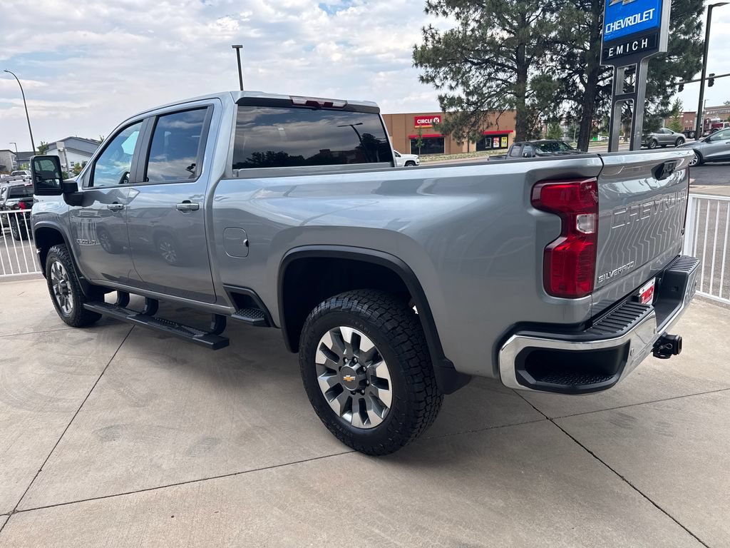 Used 2024 Chevrolet Silverado 2500 LT w/ All Star Edition AWD/4WD image 3