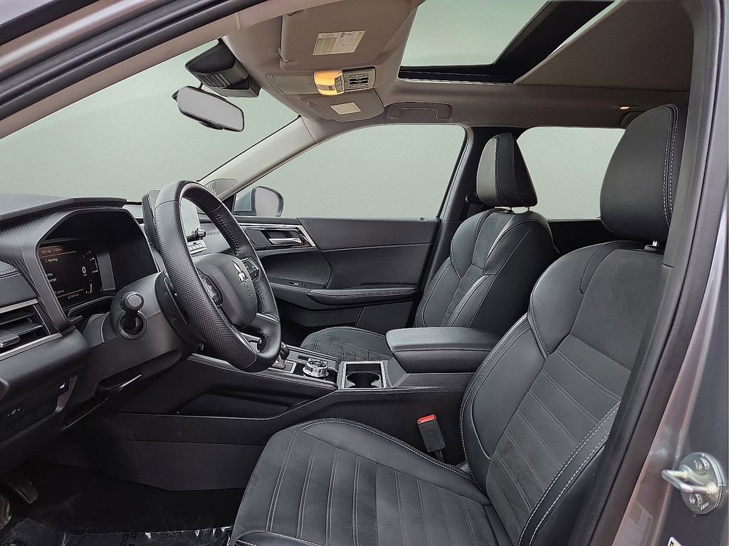 Used 2024 Mitsubishi Outlander SE AWD/4WD image 22