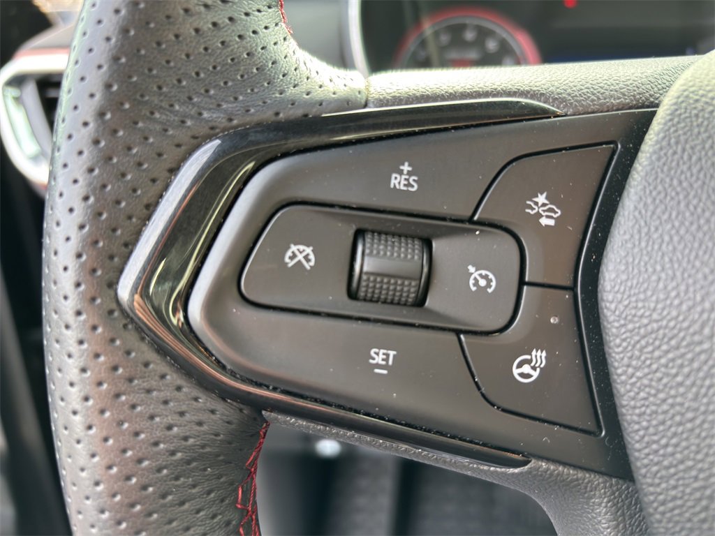 Used 2022 Chevrolet TrailBlazer RS w/ Sun and Liftgate Package image 25