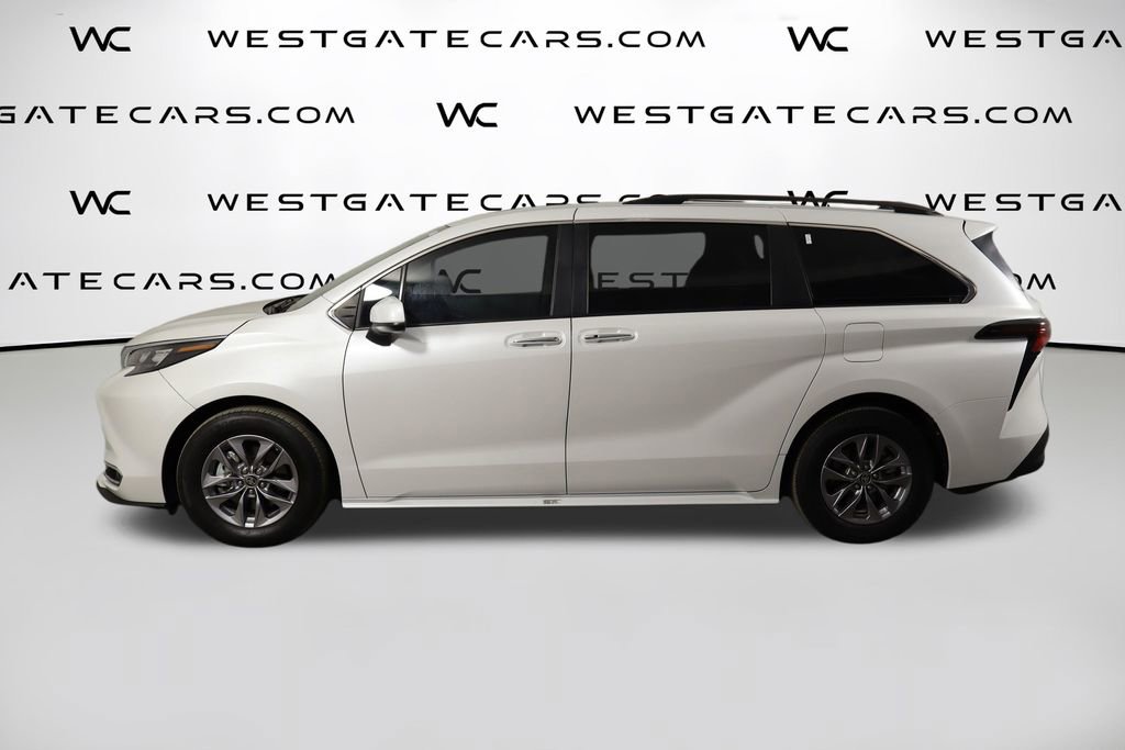 Used 2024 Toyota Sienna XLE image 51