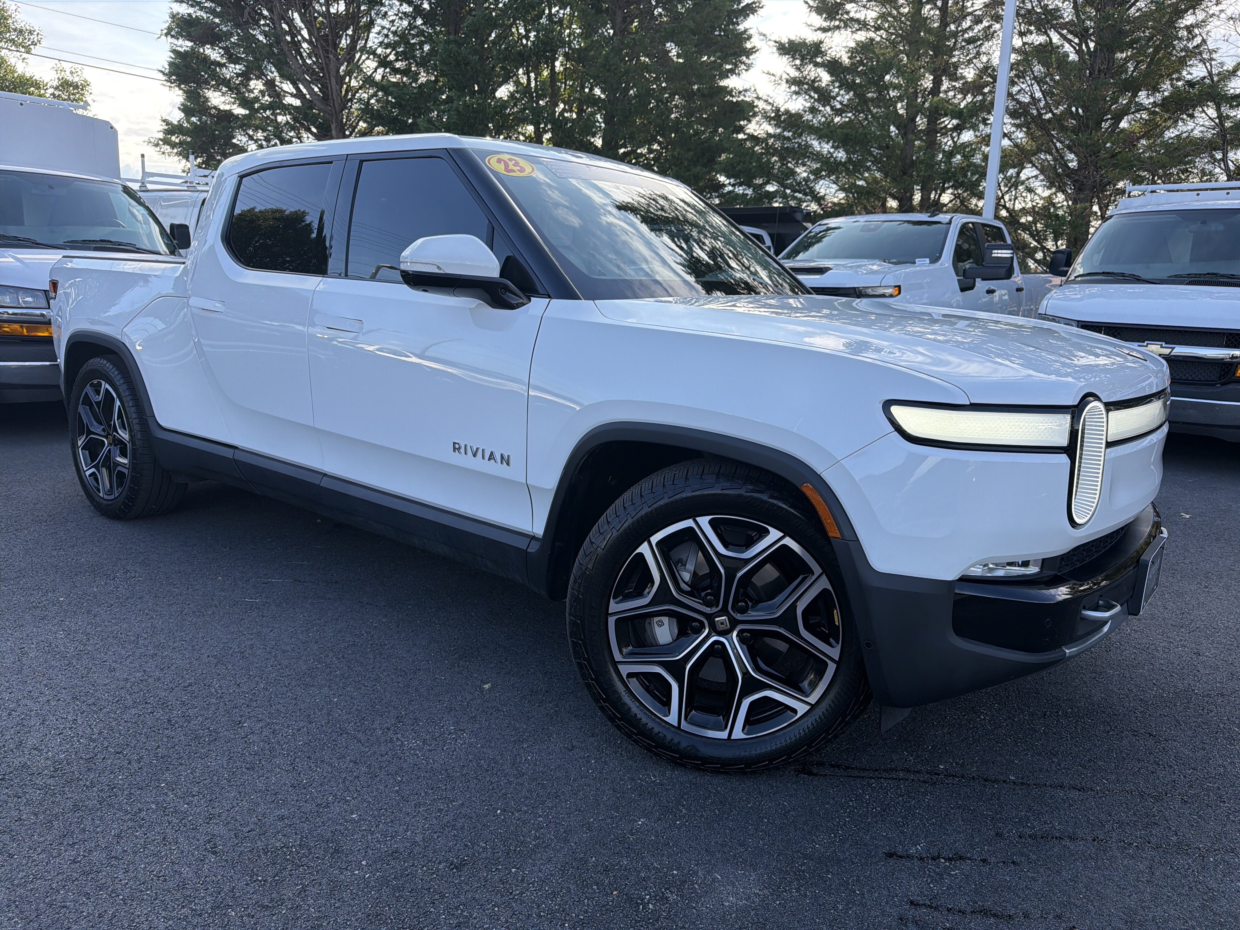 Used 2023 Rivian R1T Adventure Dual AWD/4WD image 2